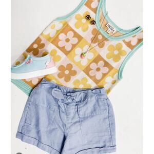 Finding Foxtails Dizzy Daisy Vest